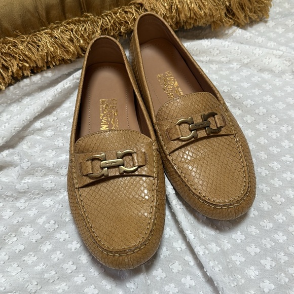 Salvatore Ferragamo Leather Tan Drivers size 9 1/2 M - Picture 2 of 15